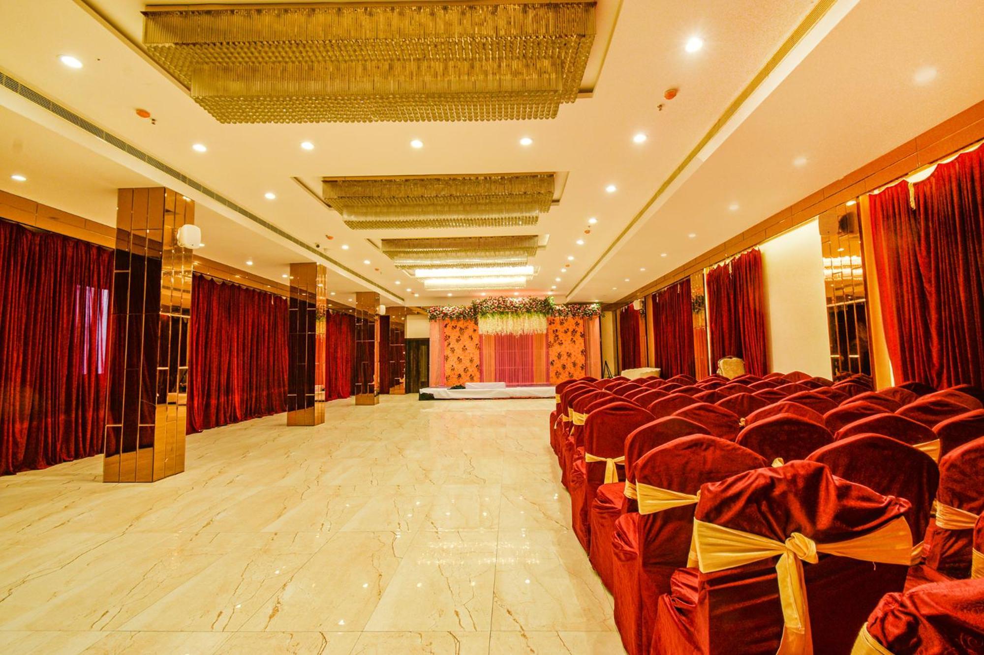 Treebo Premium Seven Lake View Hyderabad Exteriör bild