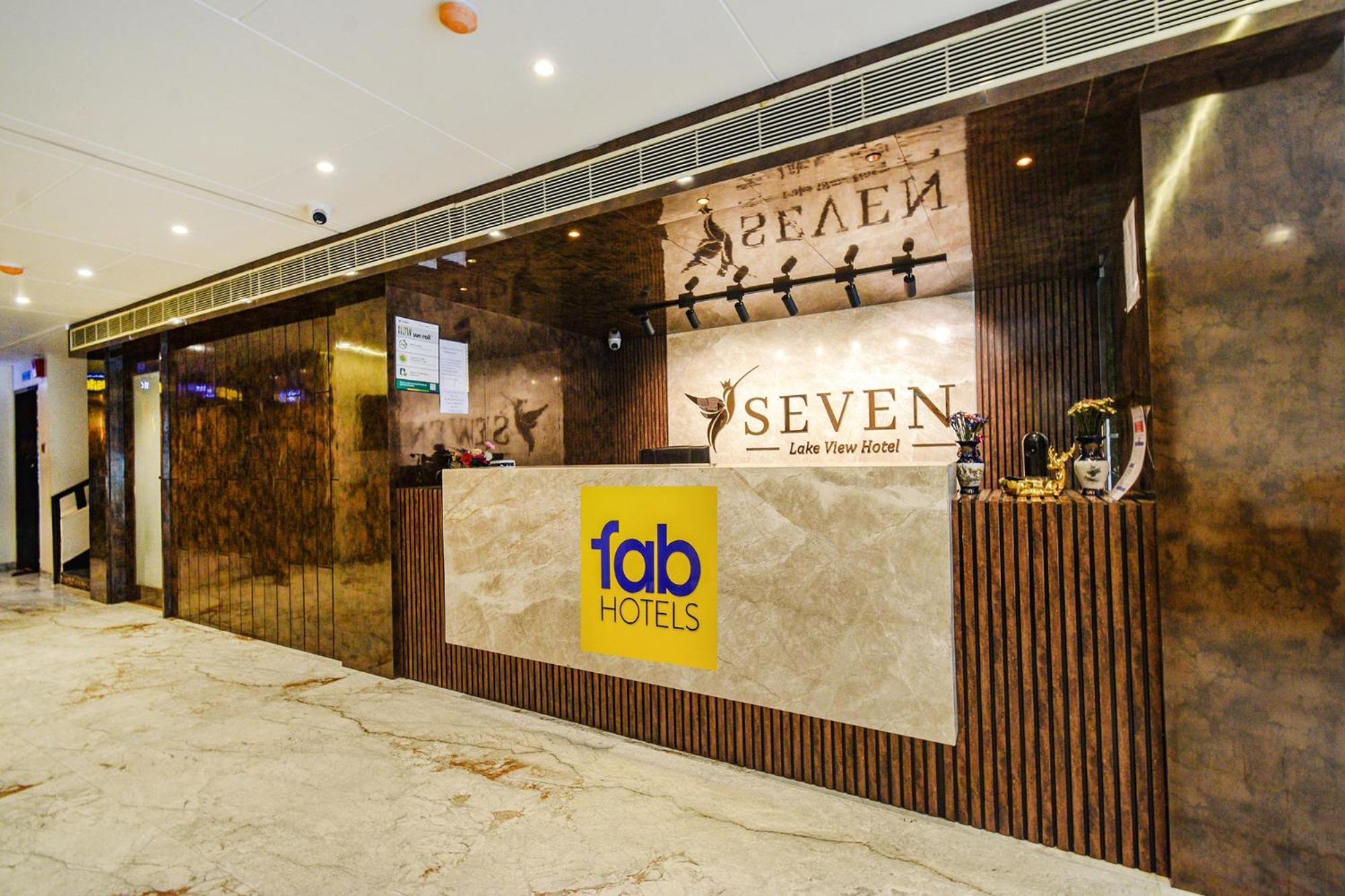 Treebo Premium Seven Lake View Hyderabad Exteriör bild