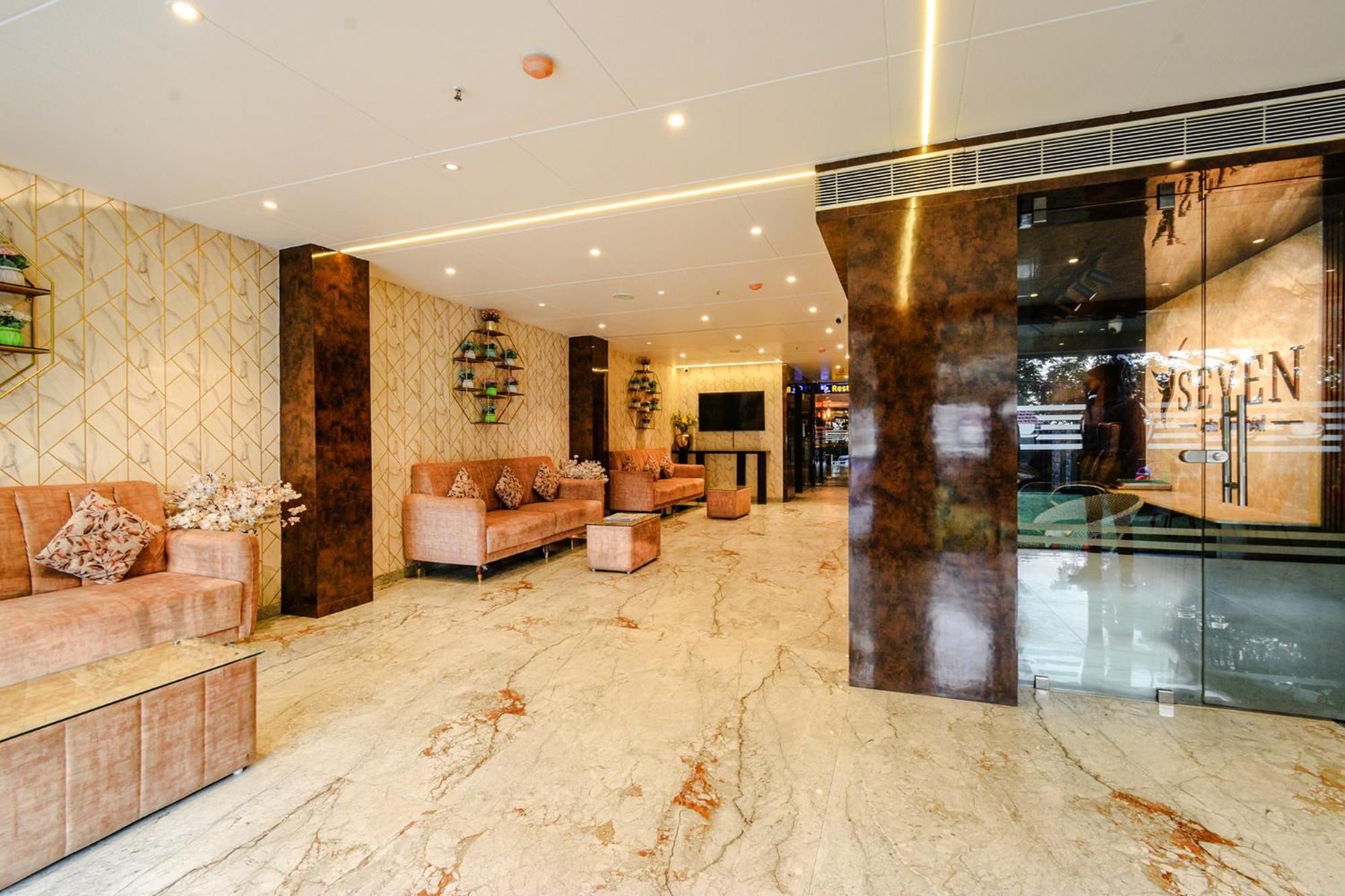 Treebo Premium Seven Lake View Hyderabad Exteriör bild