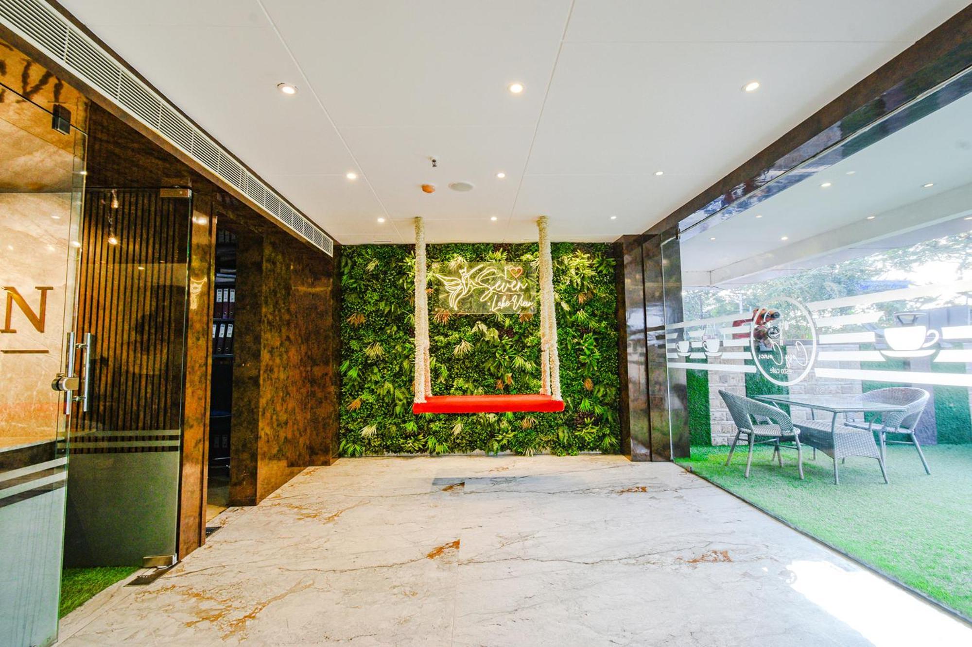 Treebo Premium Seven Lake View Hyderabad Exteriör bild