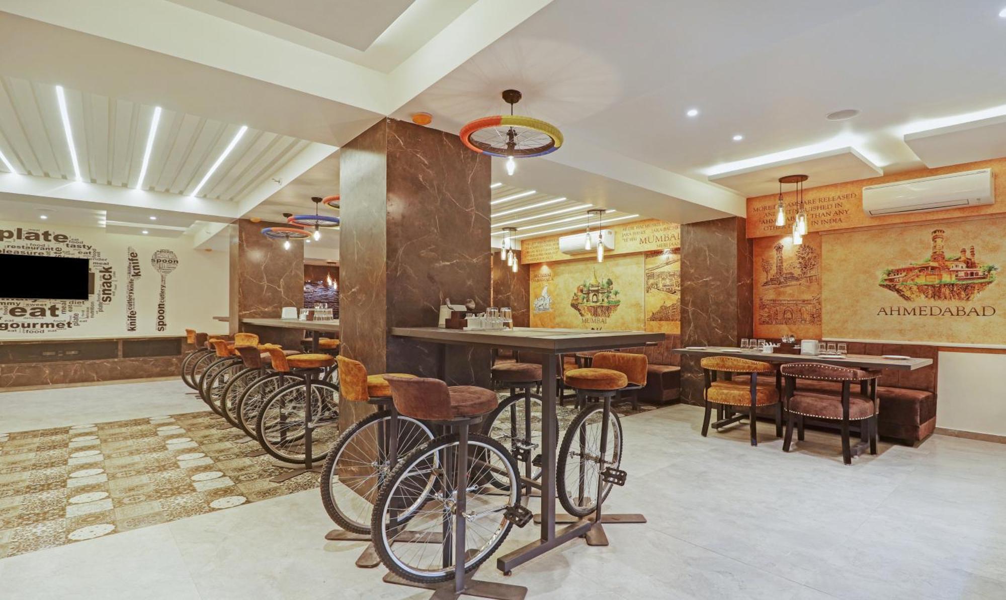 Treebo Premium Seven Lake View Hyderabad Exteriör bild